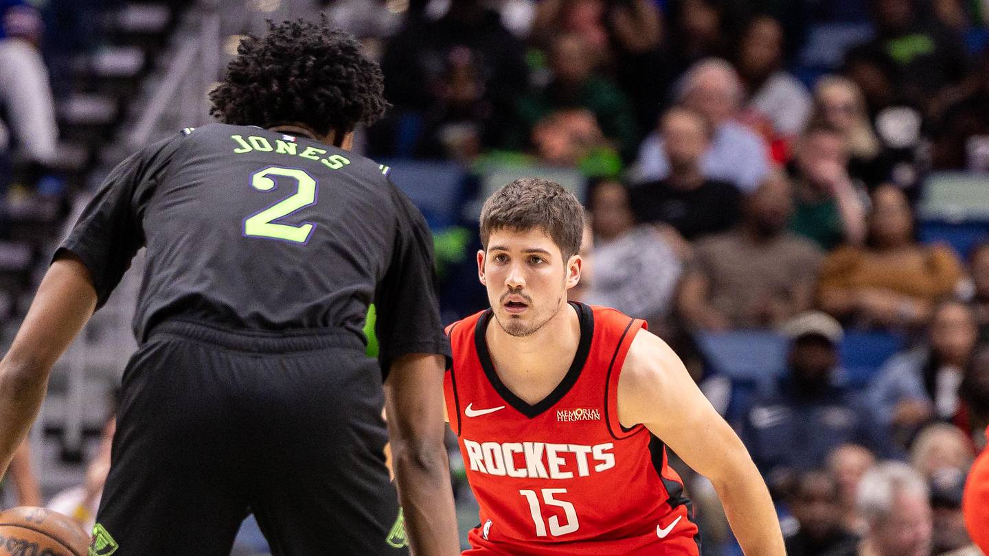 Rockets' 1st Round Disappointment Could Make Perfect Pelicans Trade Target Available