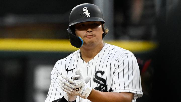Aug 9, 2026; Chicago, Illinois, USA; Chicago White Sox first baseman Munetaka Murakami (5) claps after he hits a RBI double against the Cleveland Guardians during the first inning at Rate Field. Mandatory Credit: Matt Marton-Imagn Images Aug 9, 2026; Chicago, Illinois, USA; Chicago White Sox first baseman Munetaka Murakami (5) claps after he hits a RBI double against the Cleveland Guardians during the first inning at Rate Field. Mandatory Credit: Matt Marton-Imagn Images
