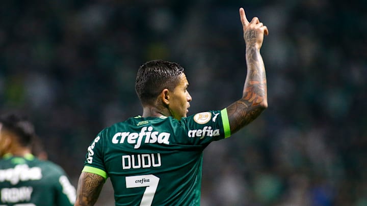 Dudu precisou passar por cirurgia no joelho