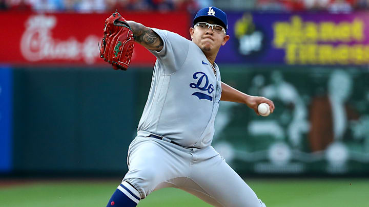 Julio Urías fue detenido en 2023 por golpear a su pareja Daisy Pérez