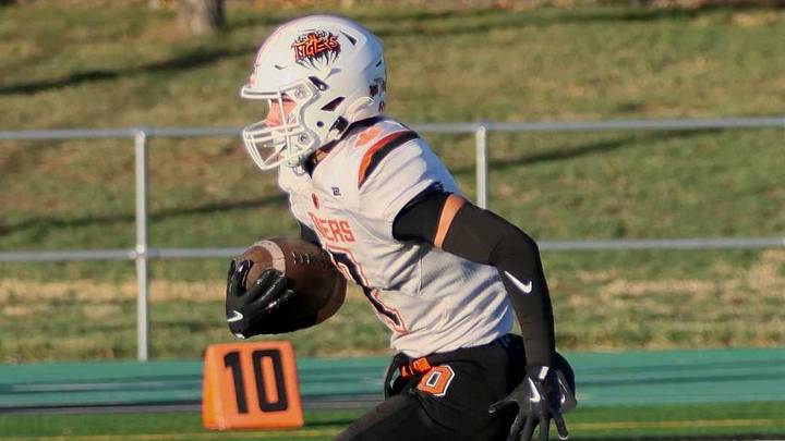 The Ogden Tigers rolled to a 43-7 win over Emery on Friday. The Ogden Tigers rolled to a 43-7 win over Emery on Friday.