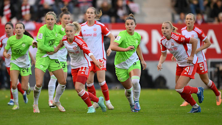 FC Bayern München v VfL Wolfsburg - Google Pixel Frauen-Bundesliga FC Bayern München v VfL Wolfsburg - Google Pixel Frauen-Bundesliga