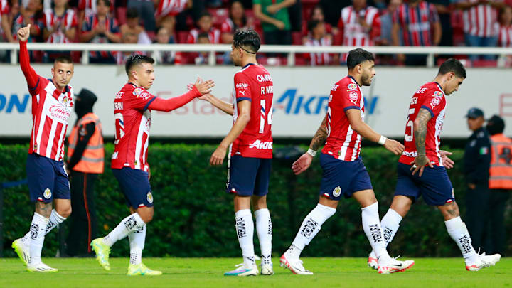 Chivas se mantiene en lo más alto de la tabla del Apertura 2023 tras cuatro victorias y un empate.