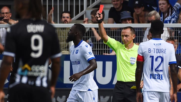 Le nombre de cartons rouges a battu des records lors de la troisième journée de Ligue 1