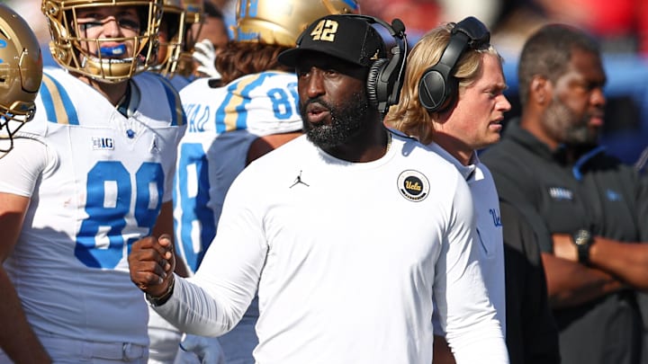 Oct 19, 2024; Piscataway, New Jersey, USA; UCLA Bruins head coach DeShaun Foster during the second half against the Rutgers Scarlet Knights at SHI Stadium. Mandatory Credit: Vincent Carchietta-Imagn Images Oct 19, 2024; Piscataway, New Jersey, USA; UCLA Bruins head coach DeShaun Foster during the second half against the Rutgers Scarlet Knights at SHI Stadium. Mandatory Credit: Vincent Carchietta-Imagn Images