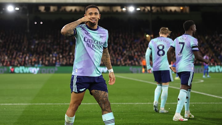 Alô, mãe! Gabriel Jesus marcou cinco gols diante do Palace em menos de uma semana