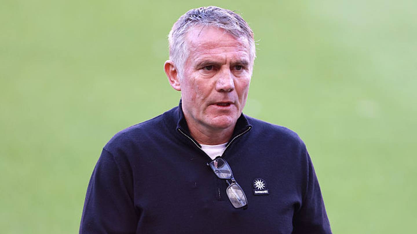Wrexham Agree Double Transfer Deal in Final Week of Window