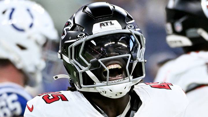 Atlanta Falcons linebacker Christian Harris