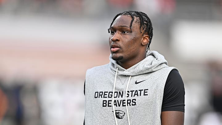 Aug 30, 2025; Corvallis, Oregon, USA; Oregon State Beavers quarterback Maalik Murphy (6) warms up before the game against the California Golden Bears at Reser Stadium. 