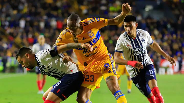 Tigres no aprovechó la localía y cayó ante Rayados en el Volcán.