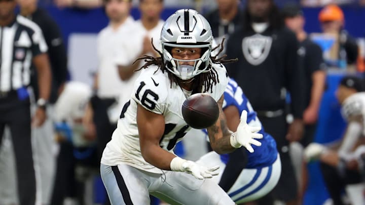Oct 5, 2025; Indianapolis, Indiana, USA; Las Vegas Raiders wide receiver Jakobi Meyers (16) makes a catch against the Indianapolis Colts during the second half at Lucas Oil Stadium. Mandatory Credit: Trevor Ruszkowski-Imagn Images Oct 5, 2025; Indianapolis, Indiana, USA; Las Vegas Raiders wide receiver Jakobi Meyers (16) makes a catch against the Indianapolis Colts during the second half at Lucas Oil Stadium. Mandatory Credit: Trevor Ruszkowski-Imagn Images