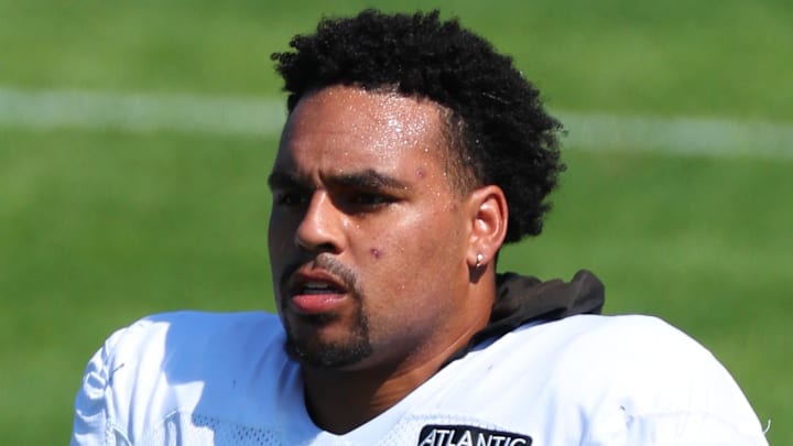 Jul 31, 2023; Florham Park, NY, USA; New York Jets guard Alijah Vera-Tucker (75) warms up during the New York Jets Training Camp at Atlantic Health Jets Training Center.  Mandatory Credit: Vincent Carchietta-Imagn Images