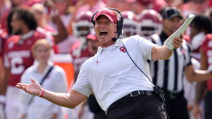 Oklahoma coach Brent Venables Oklahoma coach Brent Venables