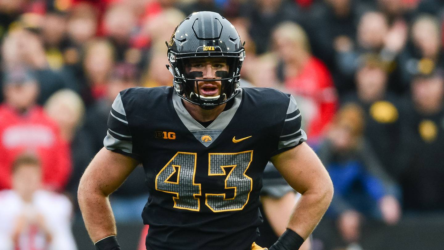 Hawkeye History: Iowa Football Looking to Have Lightning Strike Twice vs Ohio State