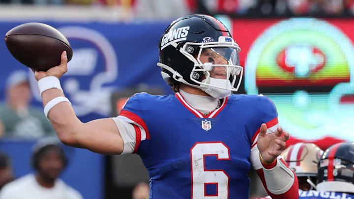 Nov 2, 2025; East Rutherford, New Jersey, USA; New York Giants quarterback Jaxson Dart (6) stands in the pocket against the San Francisco 49ers during the second half at MetLife Stadium.  