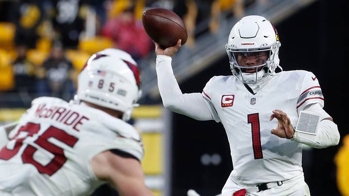 Dec 3, 2023; Pittsburgh, Pennsylvania, USA; Arizona Cardinals quarterback Kyler Murray (1) passes the ball to tight end Trey McBride (85) against the Pittsburgh Steelers during the fourth quarter at Acrisure Stadium. Mandatory Credit: Charles LeClaire-USA TODAY Sports Dec 3, 2023; Pittsburgh, Pennsylvania, USA; Arizona Cardinals quarterback Kyler Murray (1) passes the ball to tight end Trey McBride (85) against the Pittsburgh Steelers during the fourth quarter at Acrisure Stadium. Mandatory Credit: Charles LeClaire-USA TODAY Sports