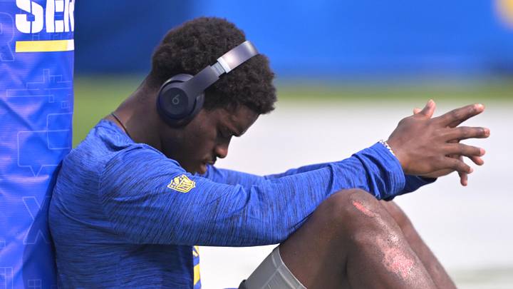 Former Los Angeles Rams cornerback Roger McCreary (25) warms up during pregame of a game against the New Orleans Saints Former Los Angeles Rams cornerback Roger McCreary (25) warms up during pregame of a game against the New Orleans Saints