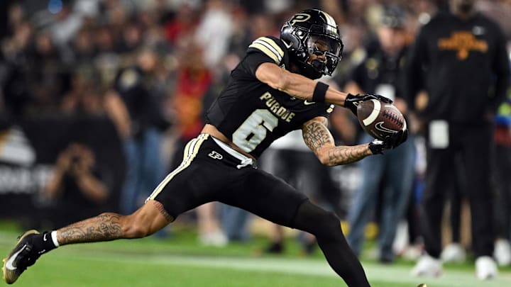 Purdue Boilermakers wide receiver Arhmad Branch (6) catches a pass