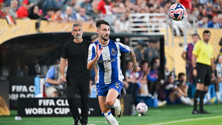 Rennt Fabio Vieira bald den Bällen in Stuttgart hinterher? Rennt Fabio Vieira bald den Bällen in Stuttgart hinterher?