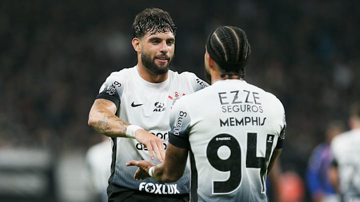 Yuri Alberto e Memphis Depay são dois dos principais destaques do Corinthians
