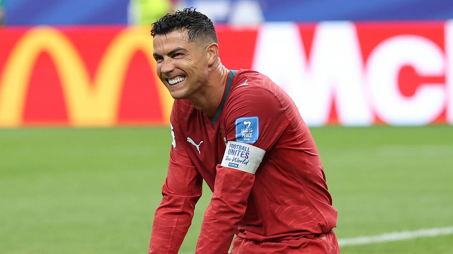 Wins for England and Argentina, Portugal to beat Colombia