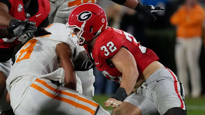 Georgia linebacker Chaz Chambliss (32).