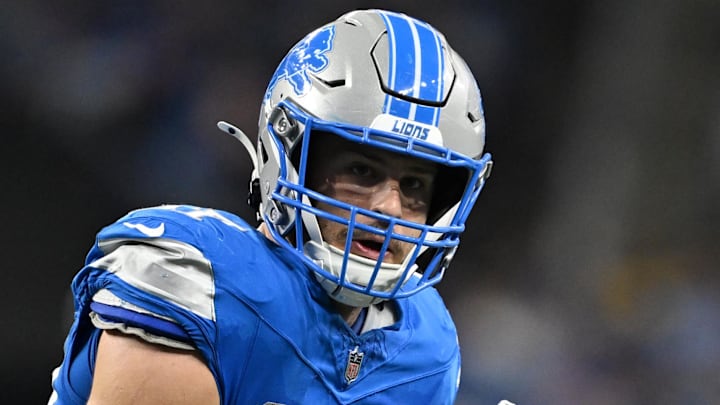 Oct 27, 2024; Detroit, Michigan, USA;  Detroit Lions tight end Sam LaPorta (87) catches a pass against the Tennessee Titans in the third quarter at Ford Field. Mandatory Credit: Lon Horwedel-Imagn Images