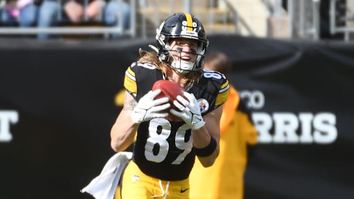 Oct 8, 2023; Pittsburgh, Pennsylvania, USA;  Pittsburgh Steelers special teams player Gunner Olszewski (89) catches a Baltimore Ravens punt  during the fourth quarter at Acrisure Stadium. Mandatory Credit: Philip G. Pavely-Imagn Images