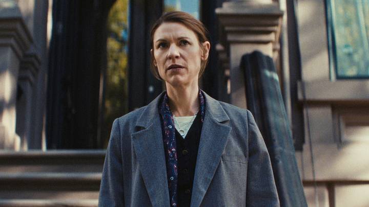 THE BEAST IN ME. Claire Danes as Aggie Wiggs in Episode 104 of The Beast in Me
