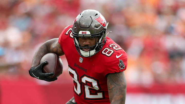 Tampa Bay Buccaneers tight end Devin Culp (82) runs with the ball against the Carolina Panthers.