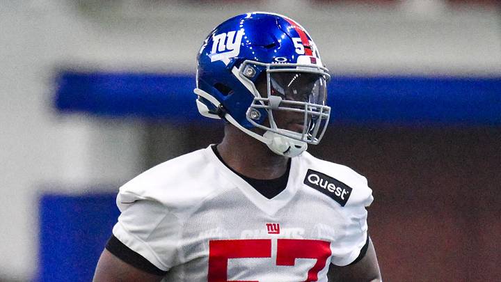 New York Giants defensive end Chauncey Golston New York Giants defensive end Chauncey Golston