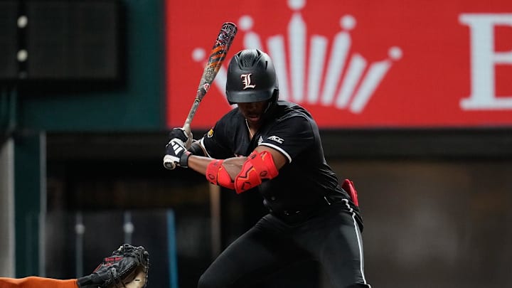 Feb 14, 2025; Arlington, TX, USA; Texas Longhorns versus the Louisville Cardinals during the Shriner's Children's College Showdown at Globe Life Field. Mandatory Credit: Chris Jones-Imagn Images