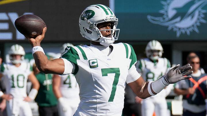 New York Jets quarterback Geno Smith New York Jets quarterback Geno Smith