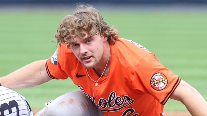 Sep 27, 2025; Bronx, New York, USA; Baltimore Orioles shortstop Gunnar Henderson (2) checks on New York Yankees second baseman Jazz Chisholm Jr. (13) after a collison in the fourth inning at Yankee Stadium. Mandatory Credit: Wendell Cruz-Imagn Images Sep 27, 2025; Bronx, New York, USA; Baltimore Orioles shortstop Gunnar Henderson (2) checks on New York Yankees second baseman Jazz Chisholm Jr. (13) after a collison in the fourth inning at Yankee Stadium. Mandatory Credit: Wendell Cruz-Imagn Images