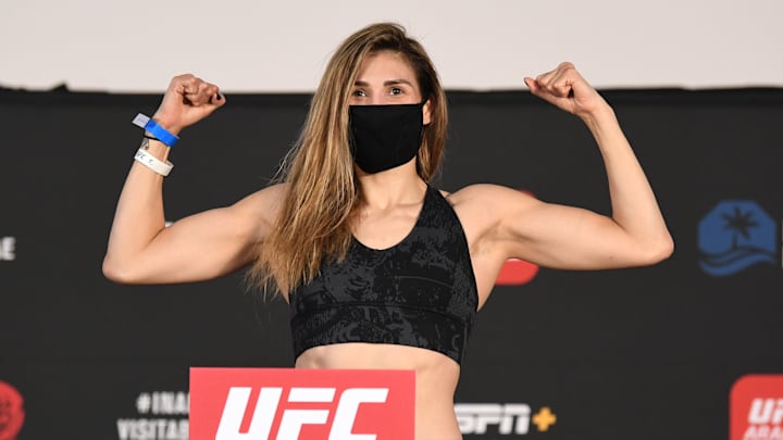 Irene Aldana es una luchadora mexicana de la UFC