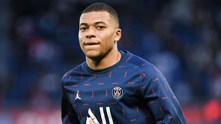 Kylian Mbappé pourrait rester au Paris Saint-Germain selon Leonardo