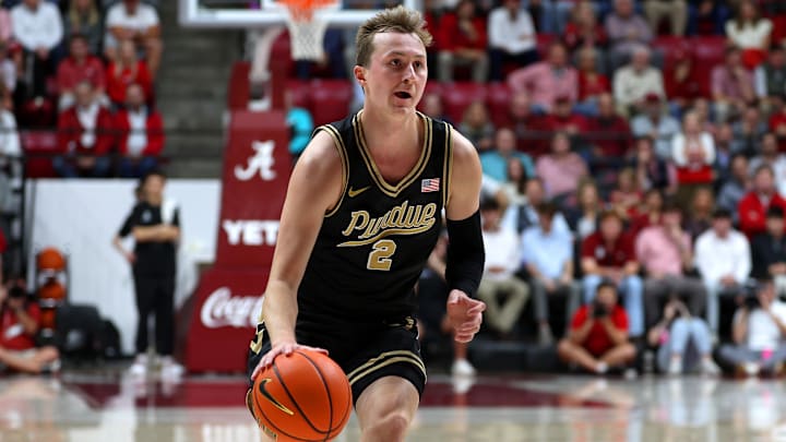 Purdue Boilermakers guard Fletcher Loyer (2) dribbles