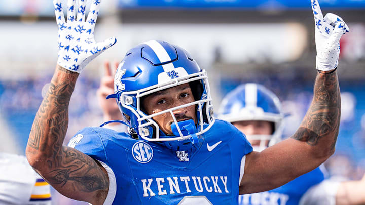 Kentucky Wildcats running back Seth McGowan celebrated after scoring