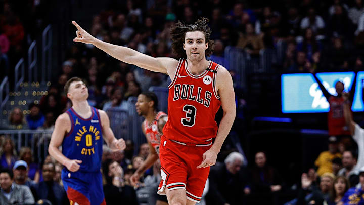 Mar 24, 2025; Denver, Colorado, USA; Chicago Bulls guard Josh Giddey (3) reacts after a basket in the fourth quarter against the Denver Nuggets at Ball Arena. Mandatory Credit: Isaiah J. Downing-Imagn Images Mar 24, 2025; Denver, Colorado, USA; Chicago Bulls guard Josh Giddey (3) reacts after a basket in the fourth quarter against the Denver Nuggets at Ball Arena. Mandatory Credit: Isaiah J. Downing-Imagn Images