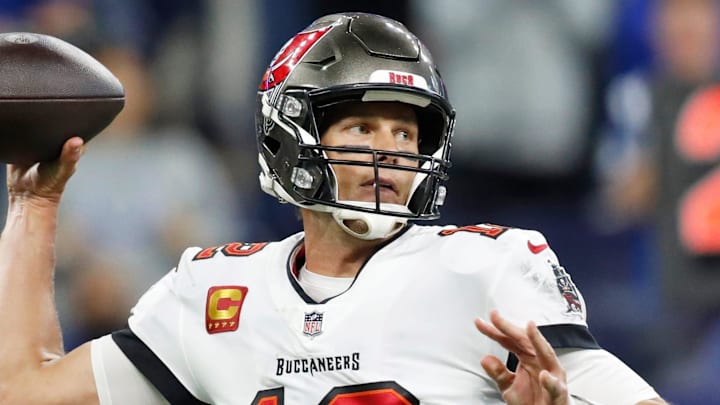 20. Tom Brady, Tampa Bay Buccaneers (2021) - 374.7 points