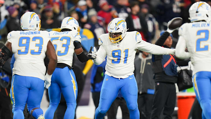 Da'Shawn Hand celebrates after recovering a fumble.