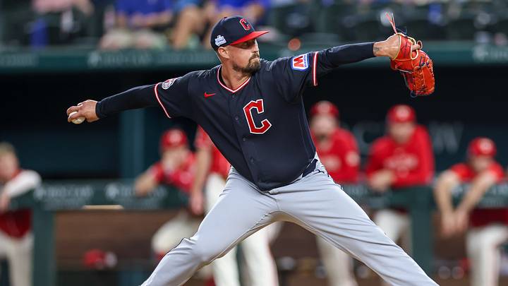 Jun 5, 2026; Arlington, Texas, USA; Cleveland Guardians pitcher Shawn Armstrong (43) pitches during the eighth inning against the Texas Rangers at Globe Life Field. Mandatory Credit: Andrew Dieb-Imagn Images Jun 5, 2026; Arlington, Texas, USA; Cleveland Guardians pitcher Shawn Armstrong (43) pitches during the eighth inning against the Texas Rangers at Globe Life Field. Mandatory Credit: Andrew Dieb-Imagn Images