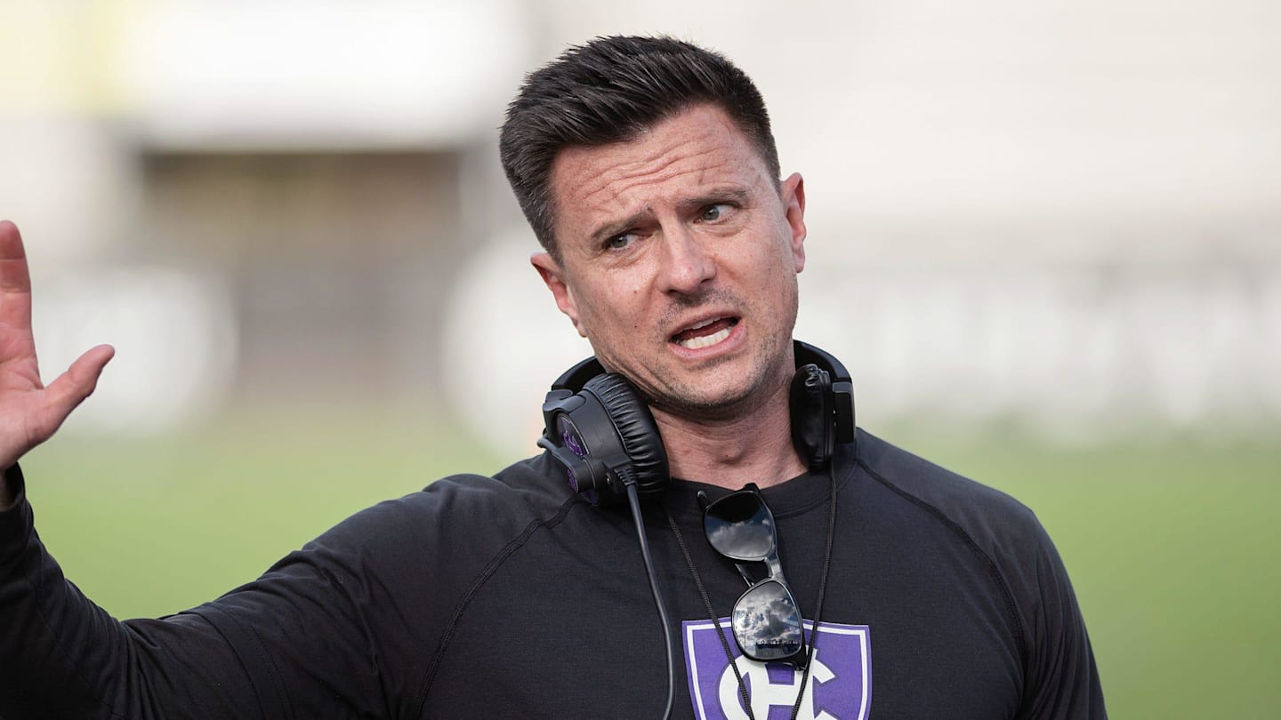 JMU Quarterback Alonza Barnett Shows Grit In Injury Recovery Ahead Of Ducks Clash