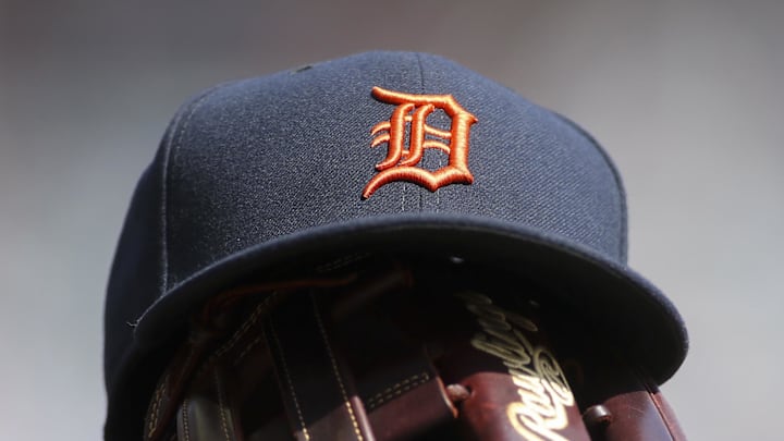 Detroit Tigers hat and glove Detroit Tigers hat and glove