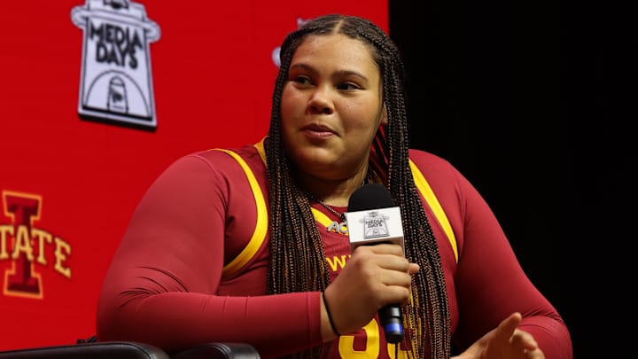 Iowa Stateís Audi Crooks speaks to media