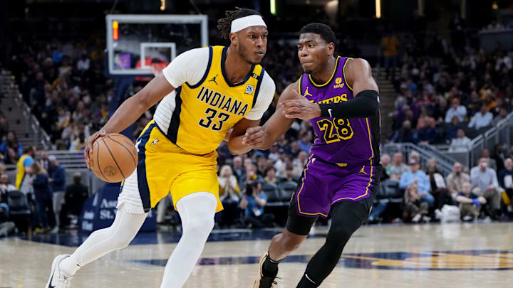 Pacers y Lakers podrían negociar por Myles Turner