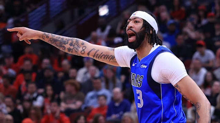 Dallas Mavericks v Chicago Bulls Dallas Mavericks v Chicago Bulls