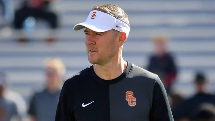Sep 27, 2025; Champaign, Illinois, USA; Southern California Trojans head coach Lincoln Riley before an NCAA football game with the Illinois Fighting Illini at Memorial Stadium. Mandatory Credit: Ron Johnson-Imagn Images Sep 27, 2025; Champaign, Illinois, USA; Southern California Trojans head coach Lincoln Riley before an NCAA football game with the Illinois Fighting Illini at Memorial Stadium. Mandatory Credit: Ron Johnson-Imagn Images