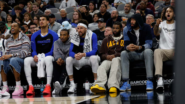 Dallas Mavericks v San Antonio Spurs