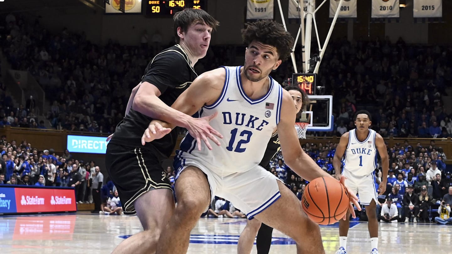 Jon Scheyer Comments on Duke Basketball Star's Humility
